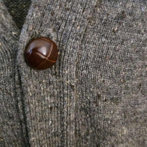 L.L. Bean Vintage Pure New Wool Gray Made In Scotland Sweater Vest Size MT - Picture 3 of 4